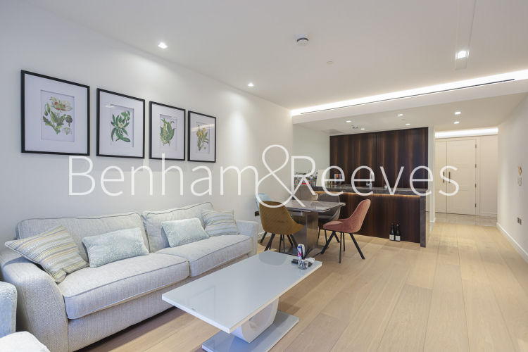 2 bedrooms flat to rent in Lincoln Square, Portugal Street, WC2A-image 1