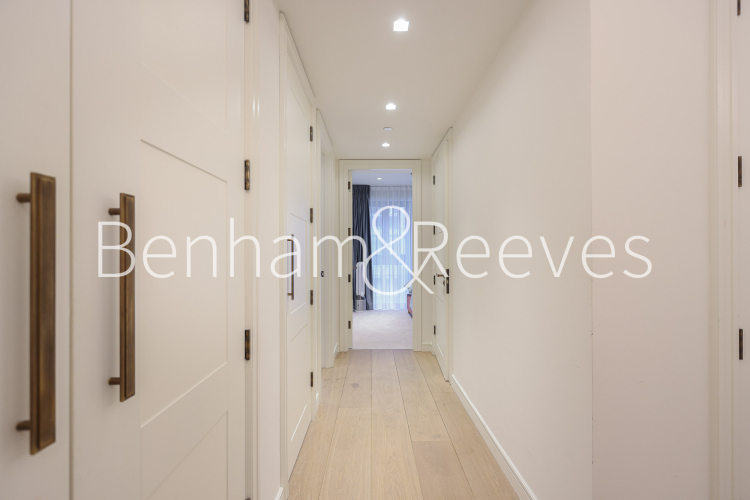 2 bedrooms flat to rent in Lincoln Square, Portugal Street, WC2A-image 10