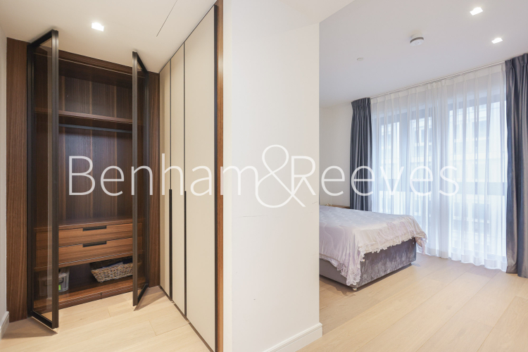 2 bedrooms flat to rent in Lincoln Square, Portugal Street, WC2A-image 14