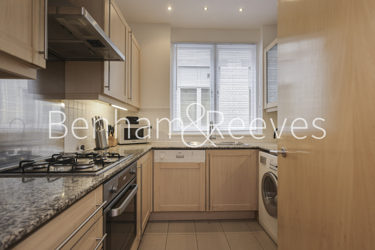 2 bedrooms flat to rent in Bride Court, City, EC4Y-image 2