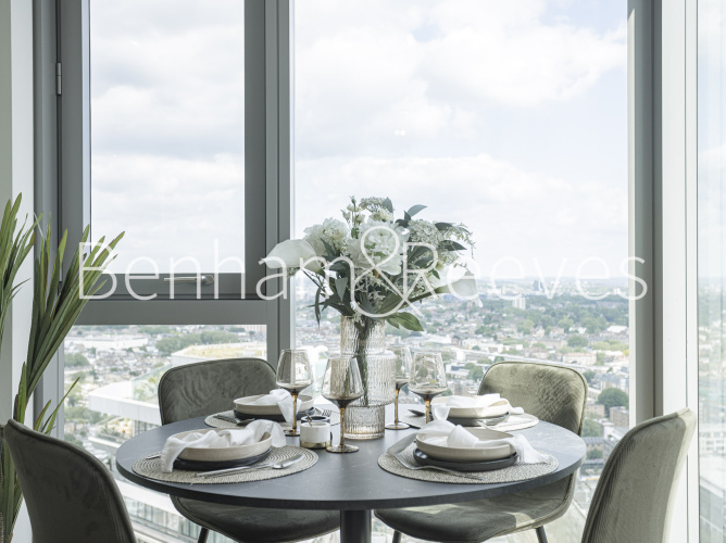 2 bedrooms flat to rent in Valencia Tower, Bollinder Place, EC1V-image 3