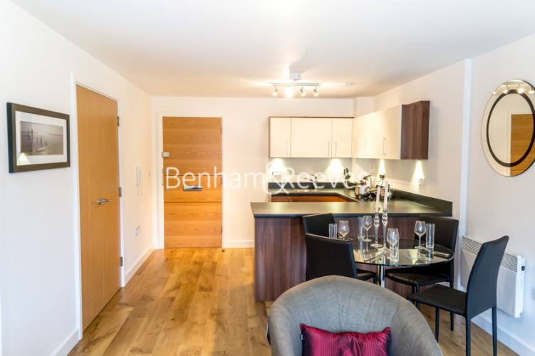 1 bedroom flat to rent in Park Lodge Avenue, West Drayton, UB7-image 6