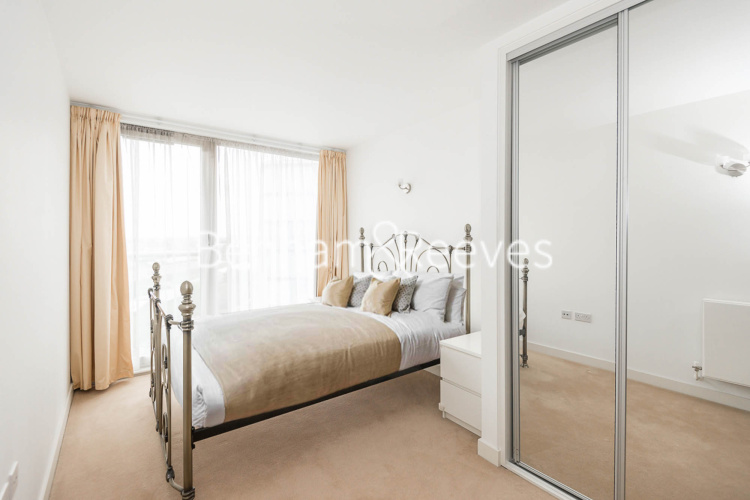 2 bedrooms flat to rent in Station Approach, Hayes, UB3-image 3