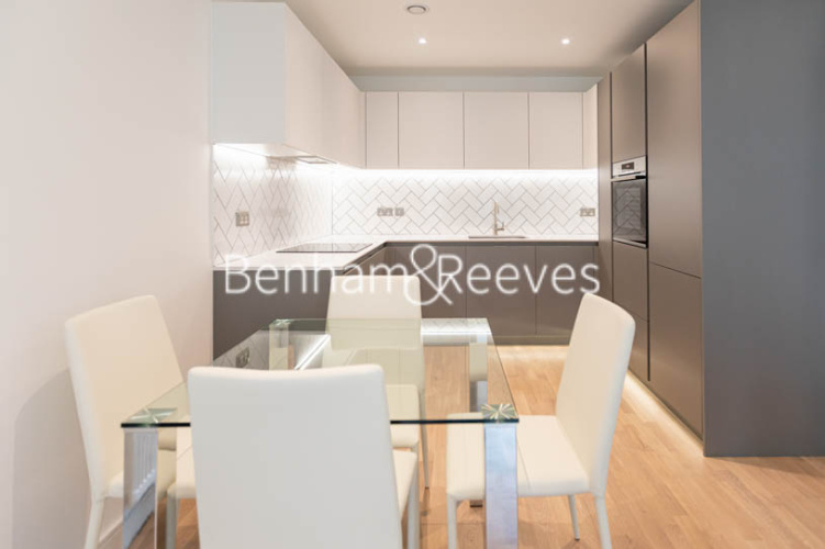 1 bedroom flat to rent in Greenleaf Walk, Southall, UB1-image 3