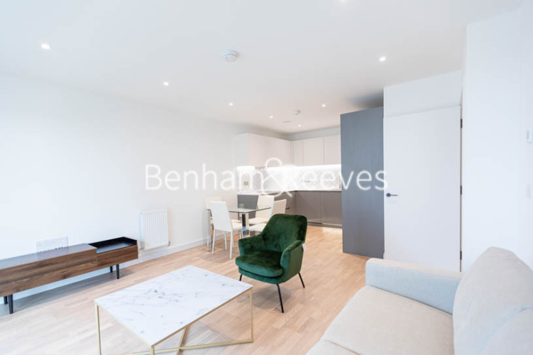 1 bedroom flat to rent in Greenleaf Walk, Southall, UB1-image 7