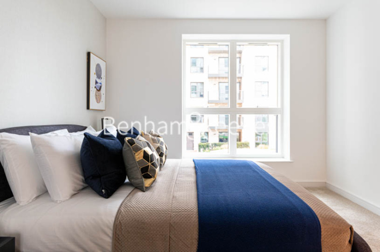 1 bedroom flat to rent in Greenleaf Walk, Southall, UB1-image 10