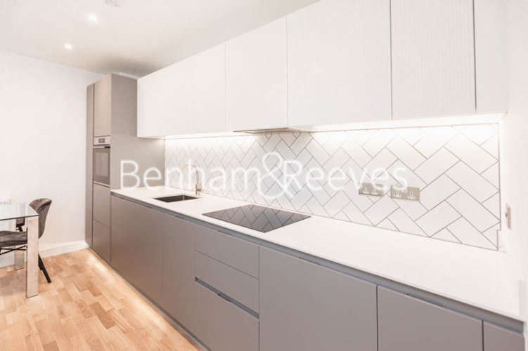 1 bedroom flat to rent in Greenleaf Walk, Southall, UB1-image 8