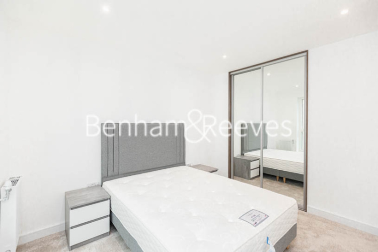 1 bedroom flat to rent in Greenleaf Walk, Southall, UB1-image 20