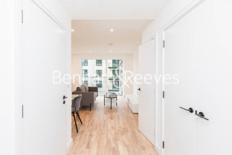 1 bedroom flat to rent in Greenleaf Walk, Southall, UB1-image 30