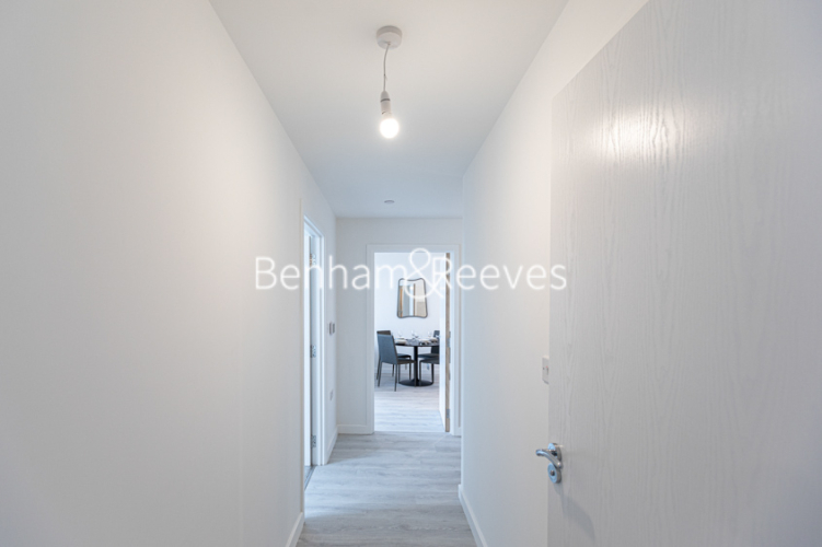 2 bedrooms flat to rent in Carnation Gardens, Hayes, UB3-image 9