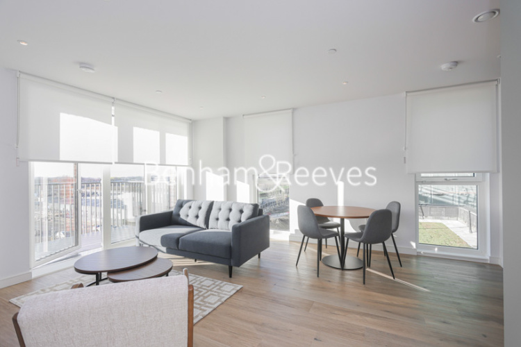 2 bedrooms flat to rent in Cedrus Avenue, Southall, UB1-image 7