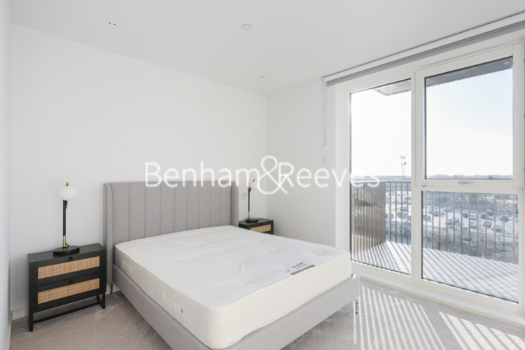 2 bedrooms flat to rent in Cedrus Avenue, Southall, UB1-image 9