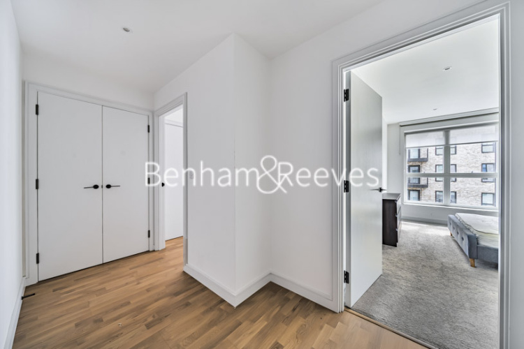 1 bedroom flat to rent in Greenleaf Walk, Southall, UB1-image 10