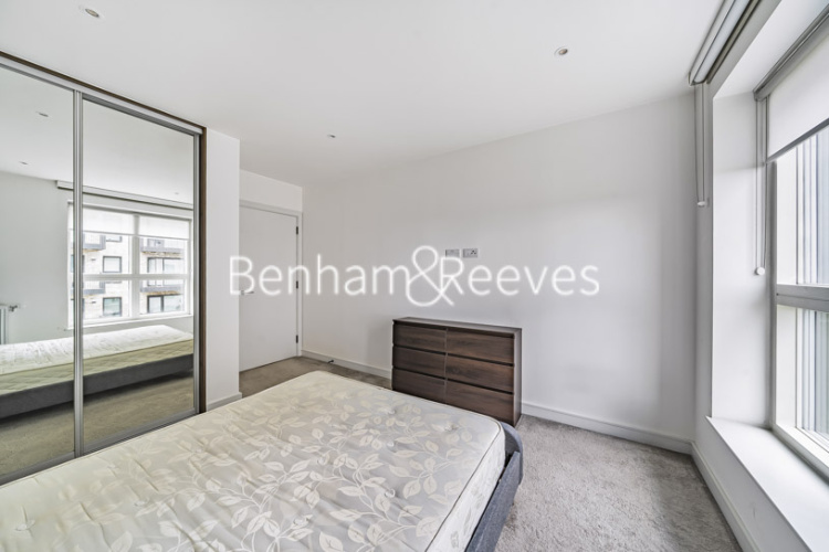 1 bedroom flat to rent in Greenleaf Walk, Southall, UB1-image 15