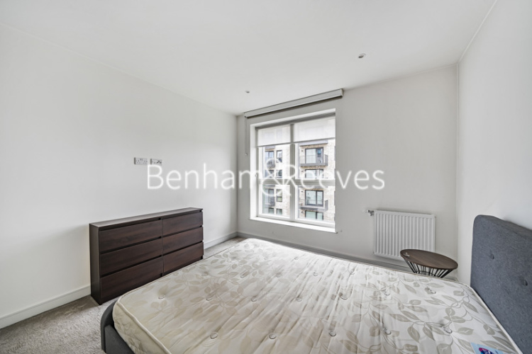 1 bedroom flat to rent in Greenleaf Walk, Southall, UB1-image 18