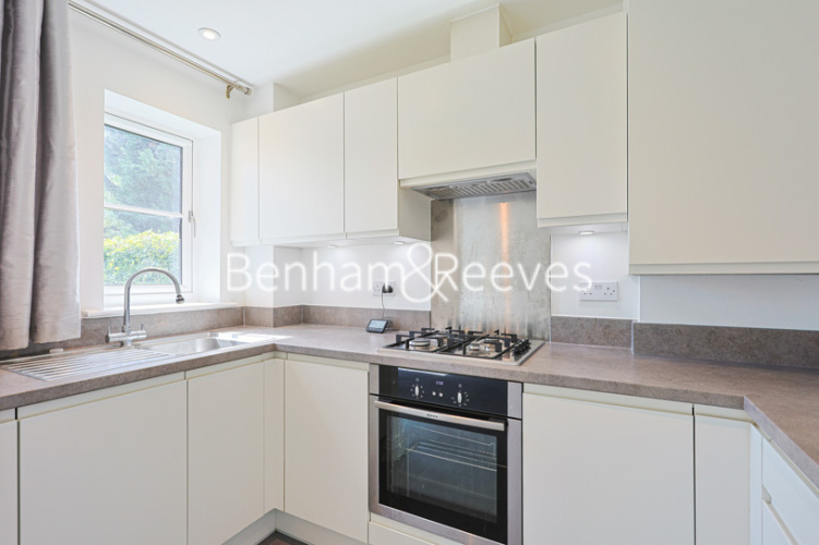 1 bedroom flat to rent in Palomino Close, Hayes, UB4-image 2