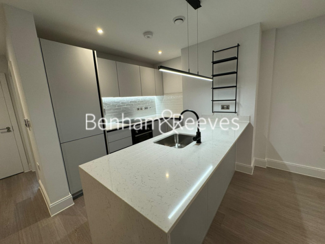 1 bedroom flat to rent in Memorial Avenue, Slough, SL1-image 2