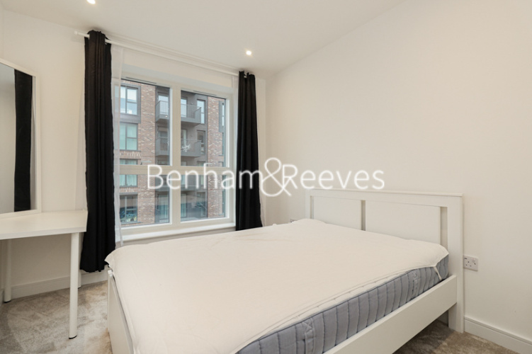 2  bedrooms flat to rent in Cedrus Avenue, Southall, UB1-image 17