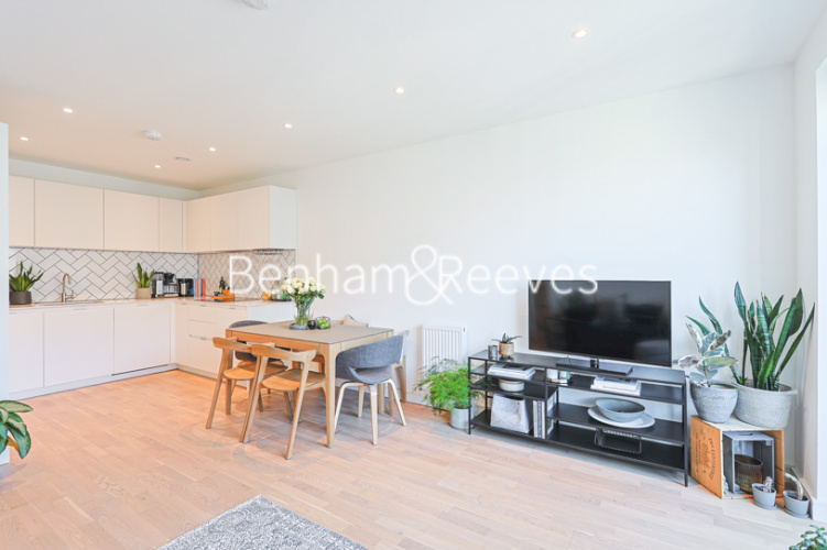 1  bedroom flat to rent in Edwin House, Accolade Avenue, UB1-image 14