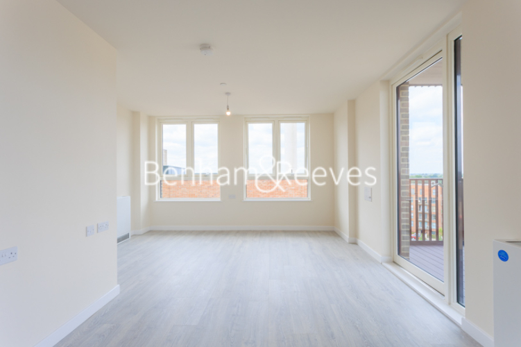 1 bedroom flat to rent in Eastman Road, Harrow, HA1-image 1