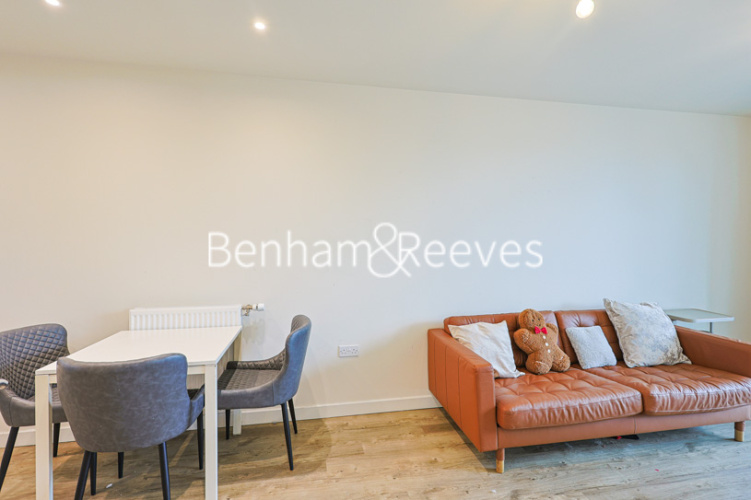 1  bedroom flat to rent in North End Road, Wembley, HA9-image 7