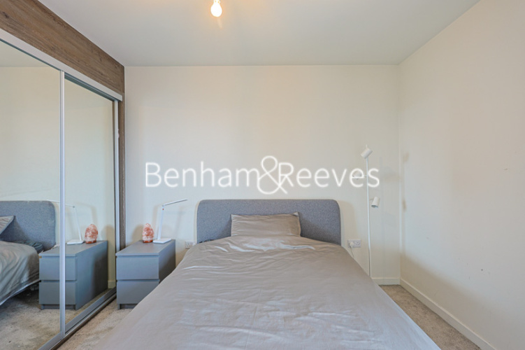 1  bedroom flat to rent in North End Road, Wembley, HA9-image 9