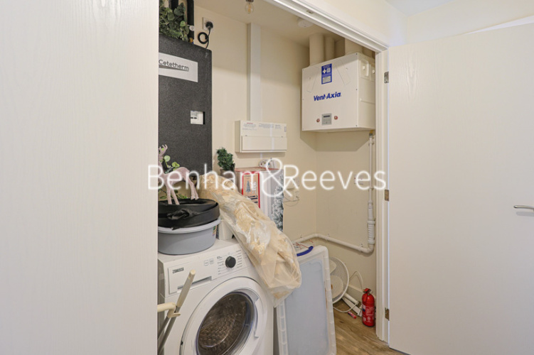 1  bedroom flat to rent in North End Road, Wembley, HA9-image 10