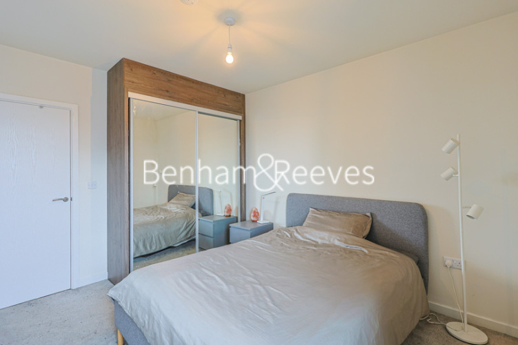 1  bedroom flat to rent in North End Road, Wembley, HA9-image 14