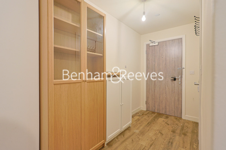 1  bedroom flat to rent in North End Road, Wembley, HA9-image 16