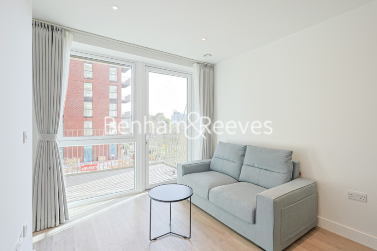 Studio flat to rent in Caldon Boulevard, Wembley, HA0-image 1