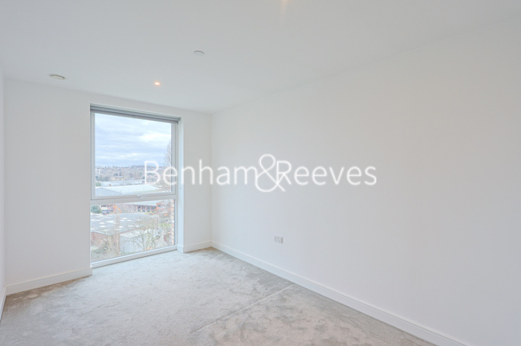 2 bedrooms flat to rent in Beresford Avenue, Grand Union, HA0-image 3