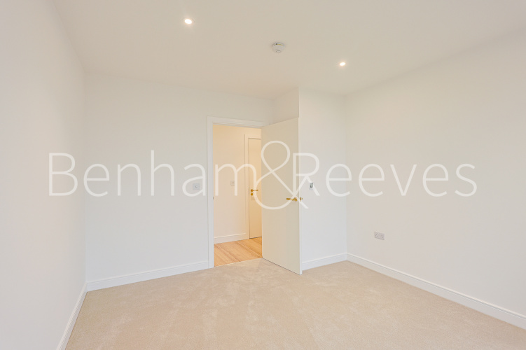 2 bedrooms flat to rent in Quay Walk, Grand Union, HA0-image 15