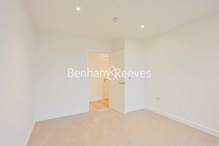 1 bedroom flat to rent in Quay Walk, Grand Union, HA0-image 1