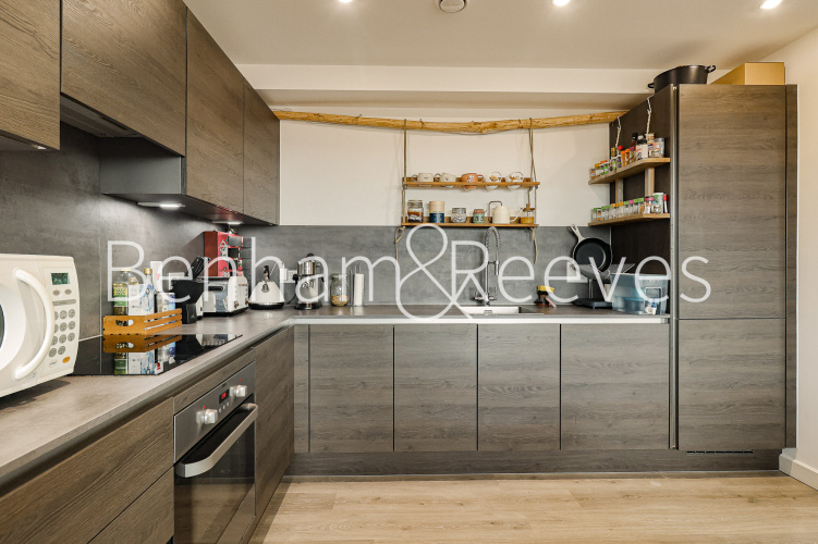 1 bedroom flat to rent in Hargrave Drive, Harrow, HA1-image 2