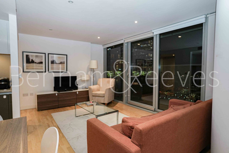 2 bedrooms flat to rent in Landmark east tower, Marsh wall, E14-image 20