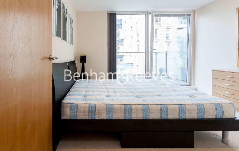 1  bedroom flat to rent in Denison House, Lanterns Way, E14-image 7