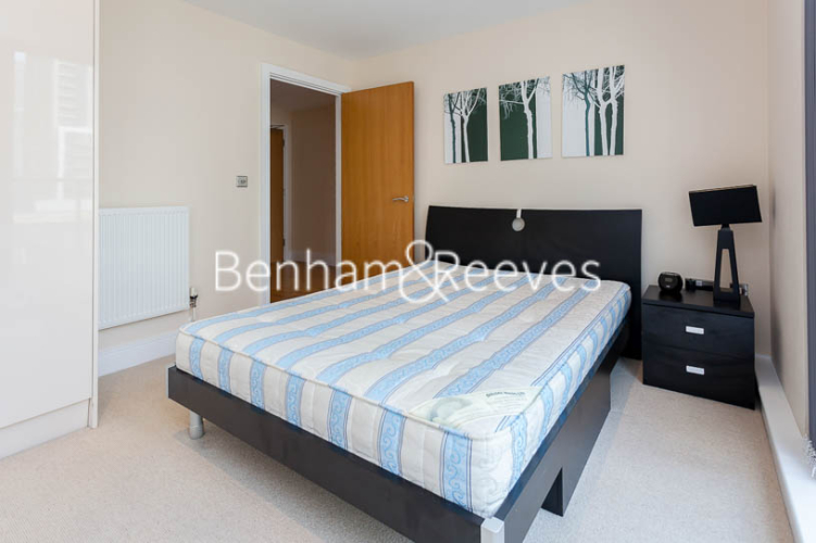 1  bedroom flat to rent in Denison House, Lanterns Way, E14-image 9