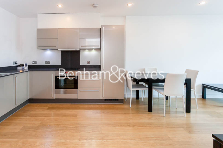 1  bedroom flat to rent in Ross Way, Langdon Park, E14-image 2