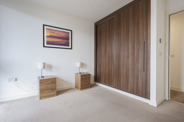 2  bedrooms flat to rent in Forge Square, Canary Wharf, E14-image 17