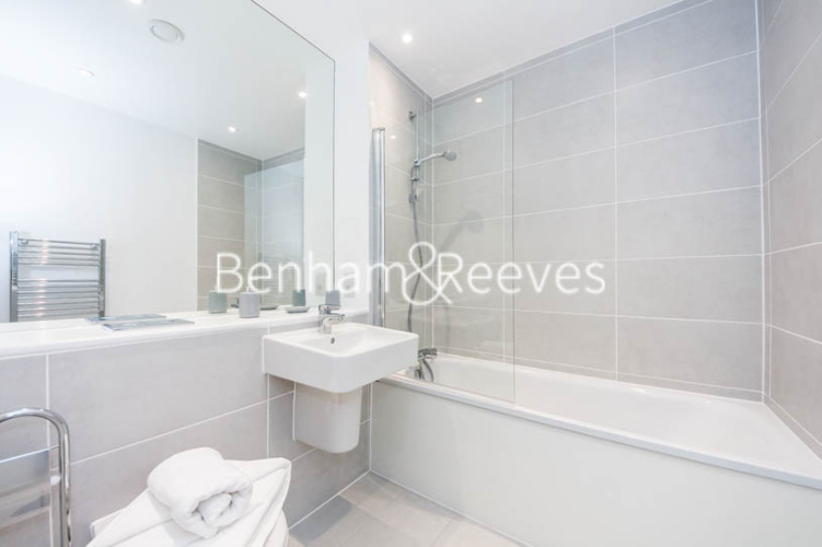 2 bedrooms flat to rent in Magellan Boulevard, Beckton Gallions Reach, E16-image 6