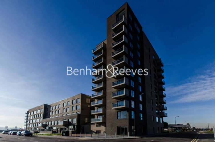 2 bedrooms flat to rent in Magellan Boulevard, Beckton Gallions Reach, E16-image 7