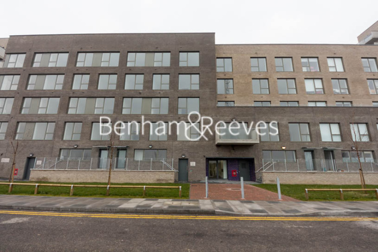 1  bedroom flat to rent in Royal Dockside, Beckton, E16-image 5