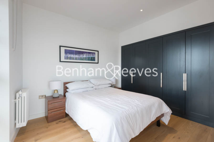 2 bedrooms flat to rent in Lyell Street, Canary Wharf, E14-image 3