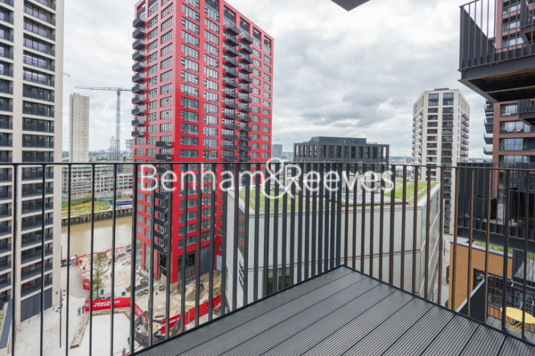 2 bedrooms flat to rent in Lyell Street, Canary Wharf, E14-image 5