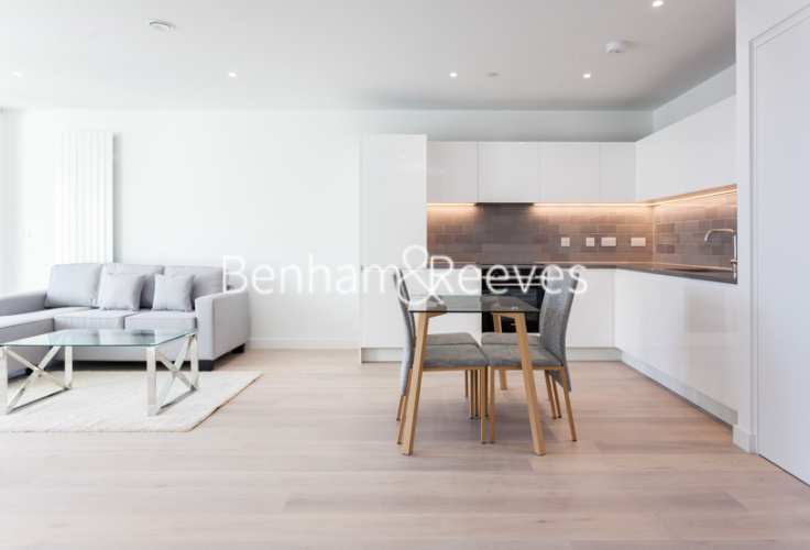 1 bedroom flat to rent in Royal Crest Avenue, Canary Wharf, E16-image 16