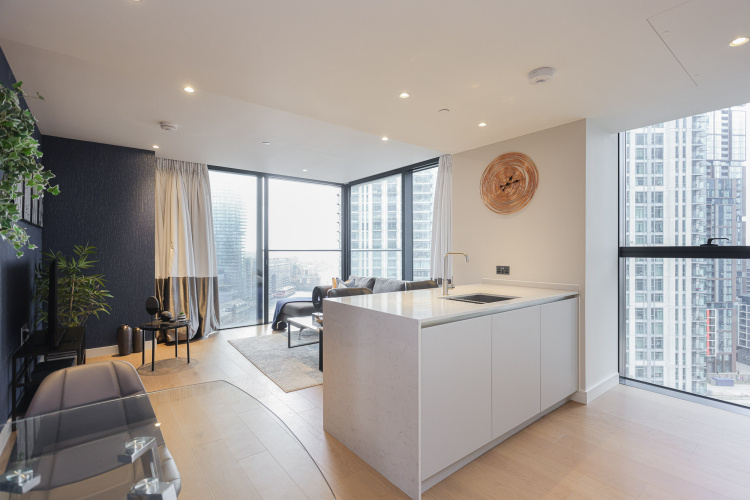 1 bedroom flat to rent in Hampton Tower, South Quay Plaza, E14-image 19