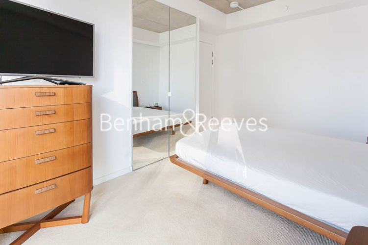 2 bedrooms flat to rent in 3 Tidal Basin Road, Canary Wharf, E16-image 1