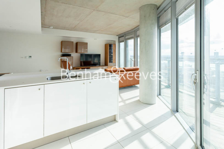 2 bedrooms flat to rent in 3 Tidal Basin Road, Canary Wharf, E16-image 2