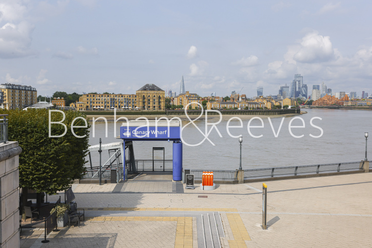 1 bedroom flat to rent in Berkeley Tower, Westferry Circus, E14-image 16