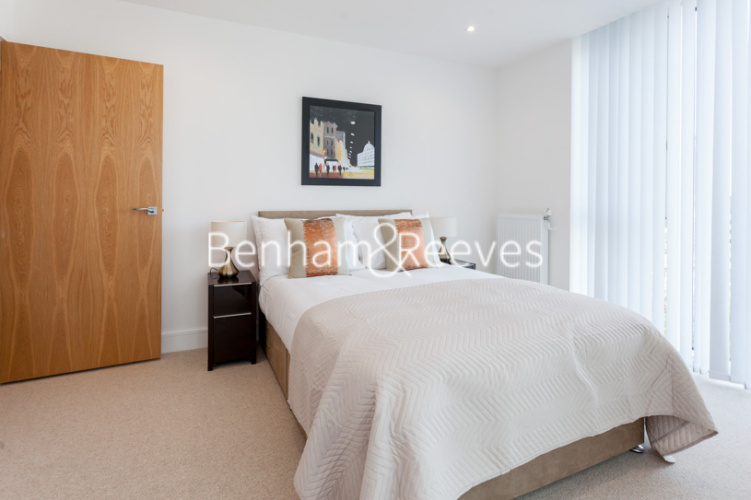 3 bedrooms flat to rent in High Street, Stratford, E15-image 3